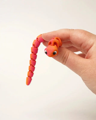 Articulated Long Worm Fidget Toy: Mixed colors