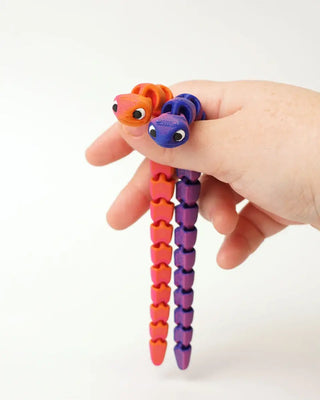 Articulated Long Worm Fidget Toy: Mixed colors