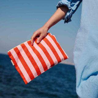 LILI FLAT POUCH STRIPES TOMATO / CANDY PINK: TOMATO / CANDY PINK